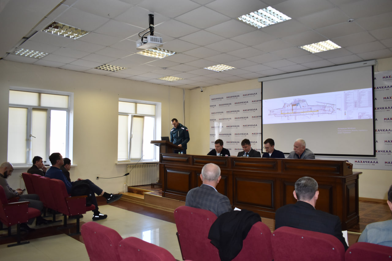 Замглавы Росавиации проинспектировал строительство объектов в аэропорту Махачкалы